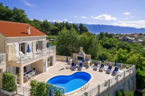 House Jure, Sumartin